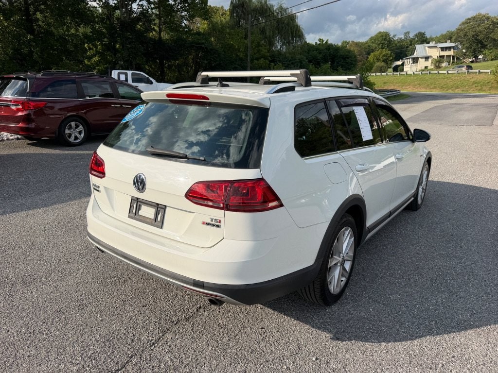 volkswagen golf alltrack 2017 3VWM17AU5HM543438 image volkswagen golf alltrack 2017 3VWM17AU5HM543438 image